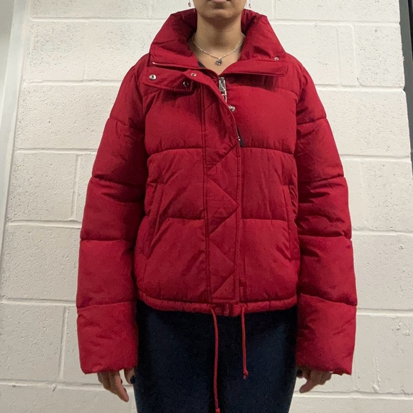Hollister - Red Puffer Jacket - Large - Picture 6 of 8